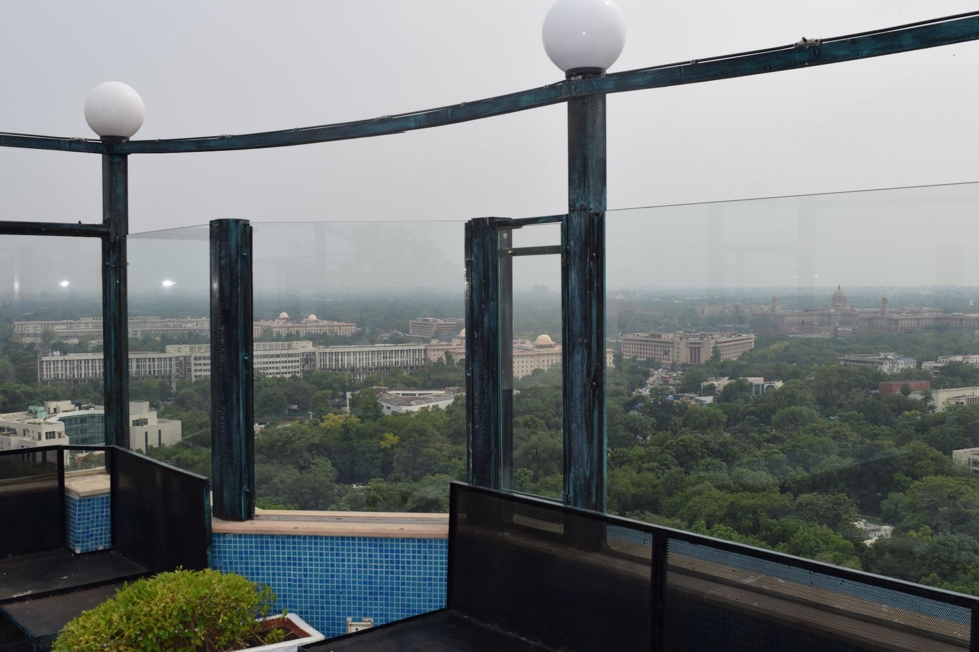 Hotel The Royal Plaza New Delhi Eksteriør bilde