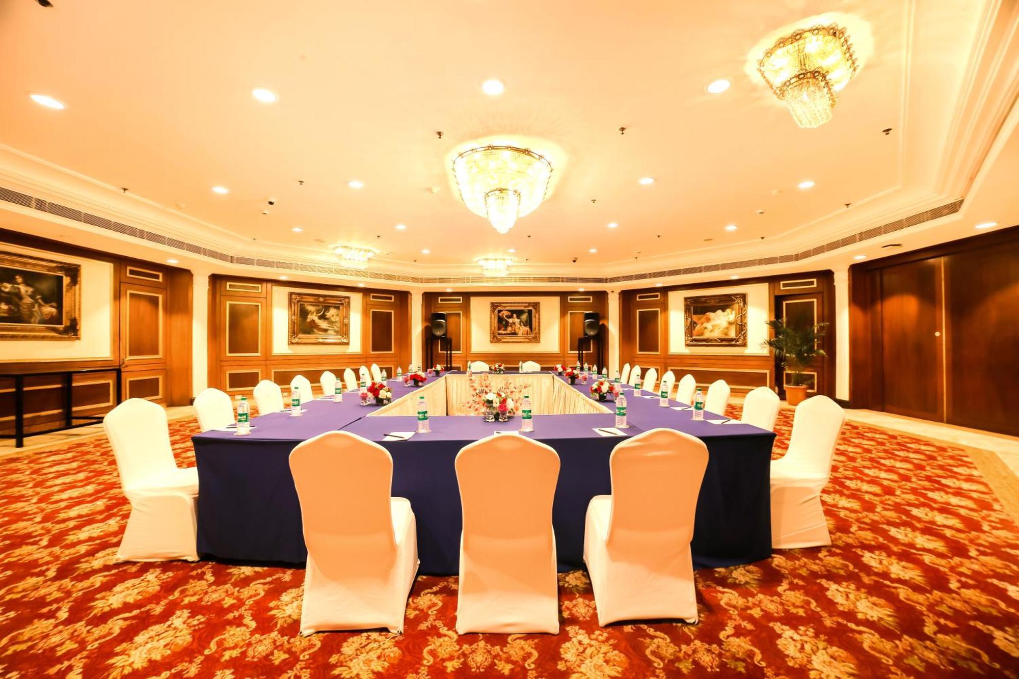 Hotel The Royal Plaza New Delhi Eksteriør bilde